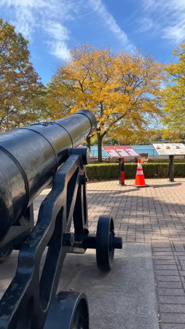 Makasyasayang kanyon sa Fort Malden malapit sa Amherstburg waterfront