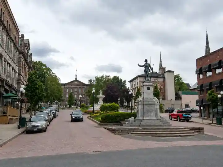 Brockville Court House Square with its war memorial, historic stone buildings and courthouse