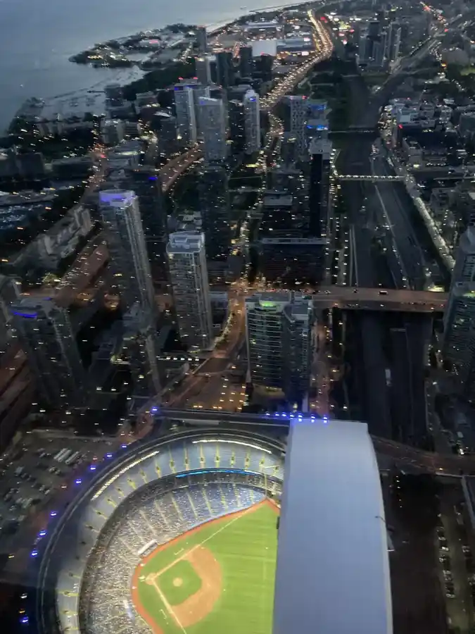 Rogers Centre vu d’en haut depuis la Tour CN