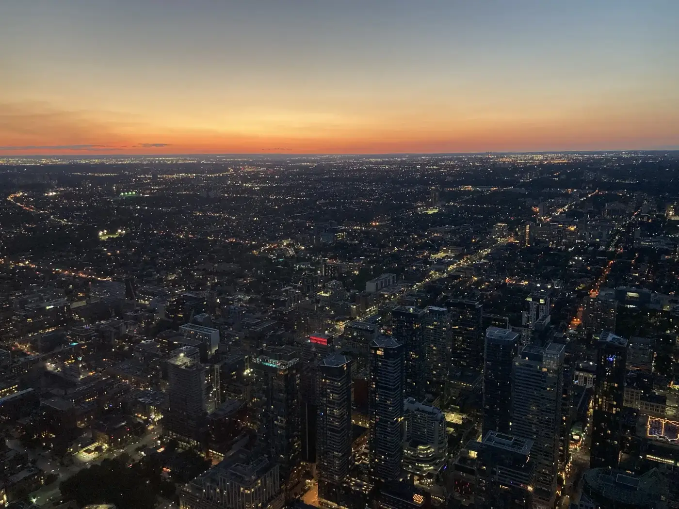 天氣晴朗時，sunset 是很適合參觀的時段。